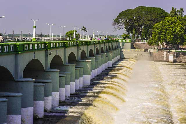 Kallanai Dam
